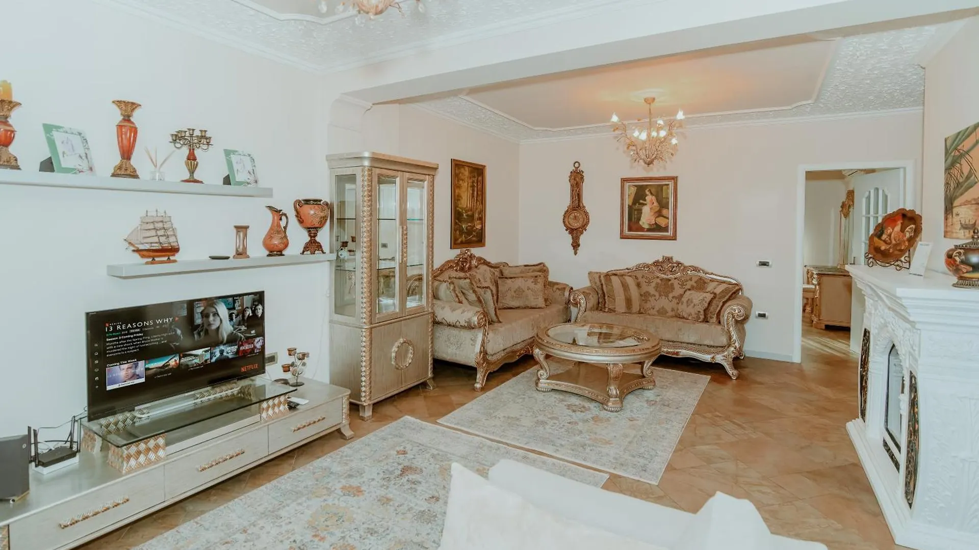 Tirana Panoramic City Center Apartment