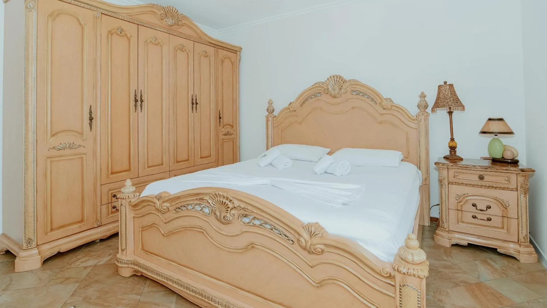 Tirana Panoramic City Center location